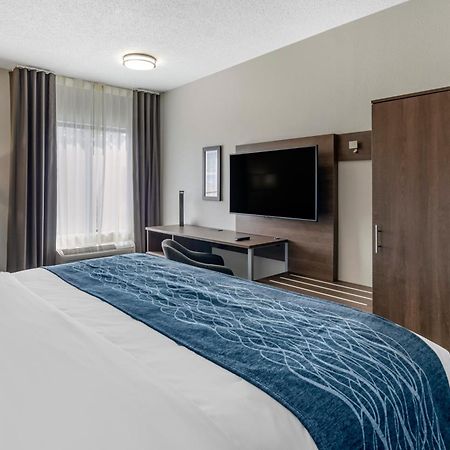 Comfort Inn & Suites Troutville - Roanoke North - Daleville Exterior photo