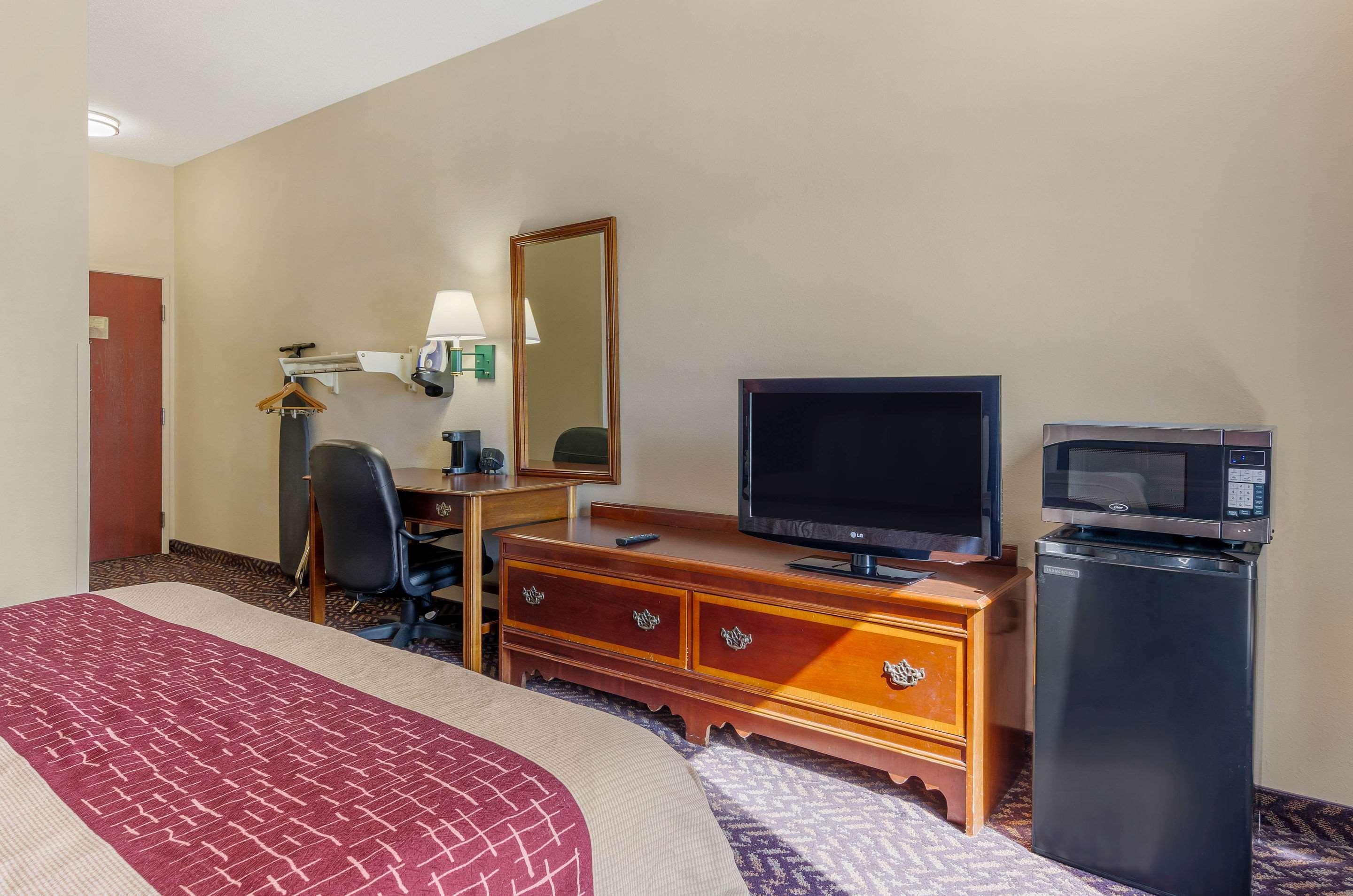 Comfort Inn & Suites Troutville - Roanoke North - Daleville Exterior photo
