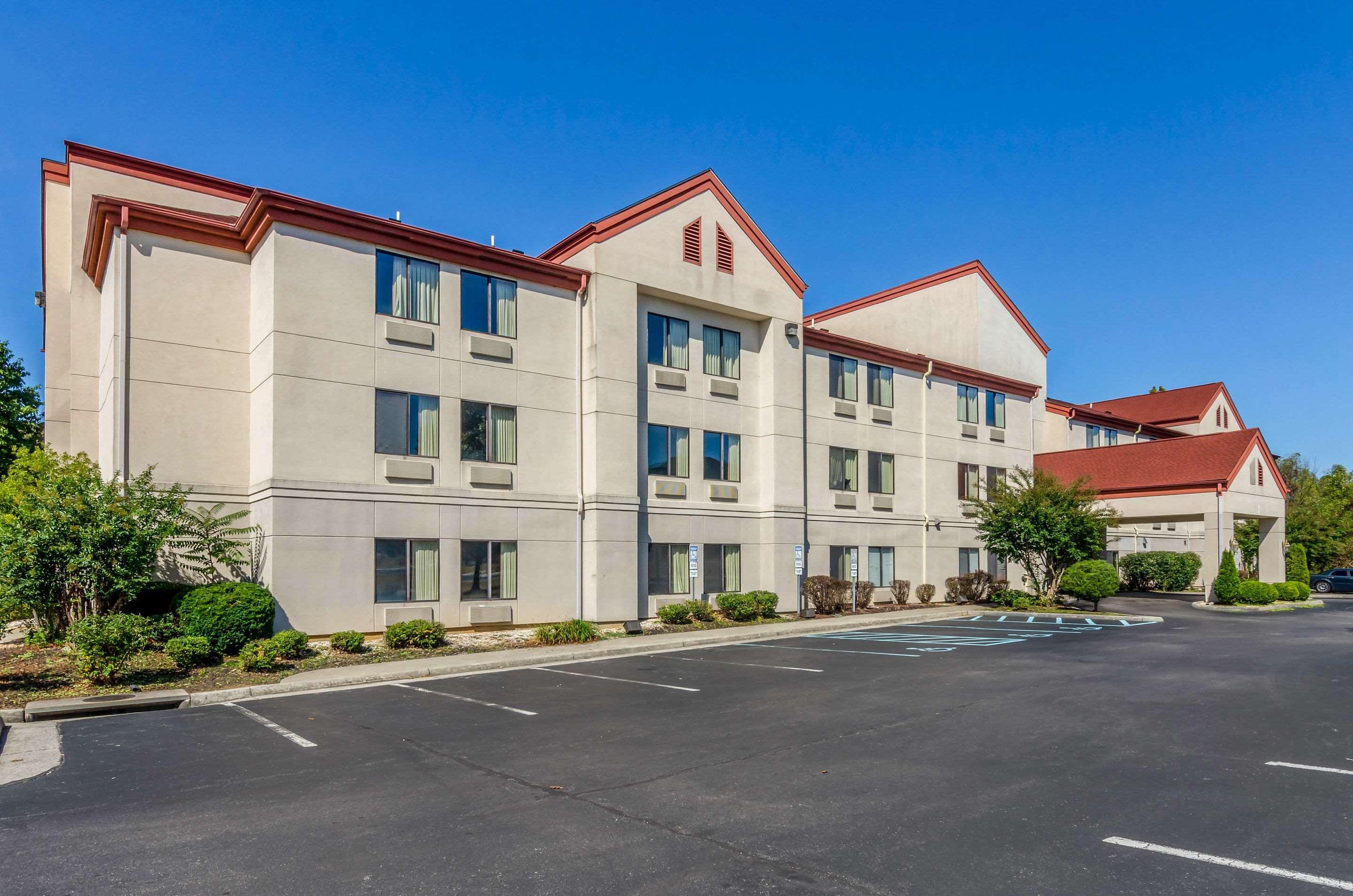 Comfort Inn & Suites Troutville - Roanoke North - Daleville Exterior photo